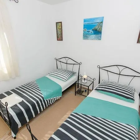 Apartament Lucija - With Pool *