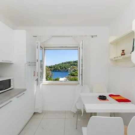 Lucija - With Pool Apartment